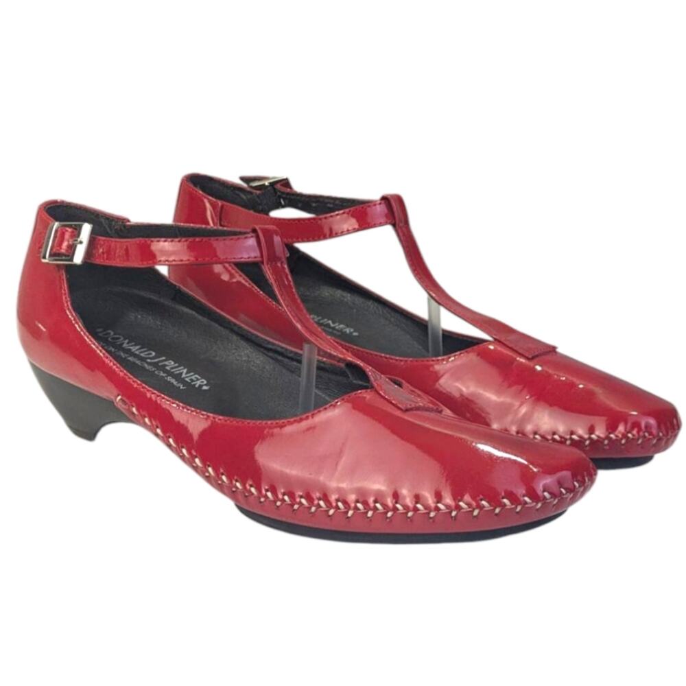 Donald J Pliner Patent Leather Mary Jane EUC Size 8M      S3524